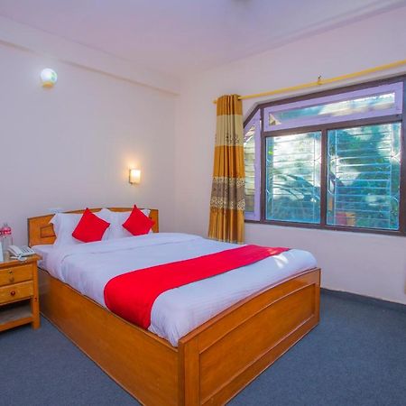 Oyo 227 Hotel Moonstone Pvt Ltd Pokhara Exterior foto