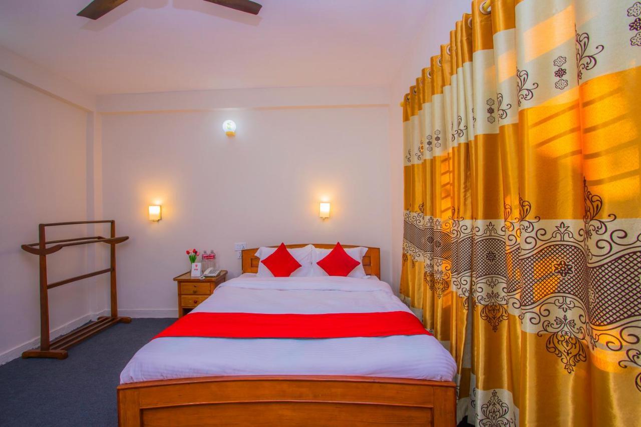 Oyo 227 Hotel Moonstone Pvt Ltd Pokhara Exterior foto