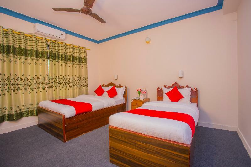 Oyo 227 Hotel Moonstone Pvt Ltd Pokhara Exterior foto